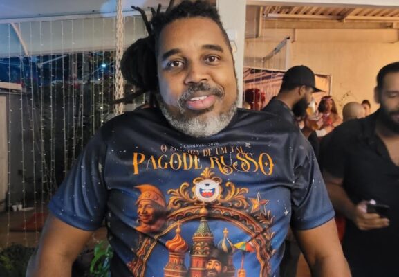 Mestre Washington Paz volta a comandar a percussão na Inocentes