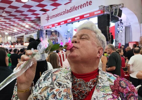 Milton Cunha celebra Rosa Magalhães em tributo emocionante do Salgueiro