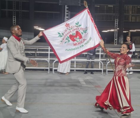 Mocidade Unida da Mooca faz ensaio técnico no Anhembi com foco em ancestralidade e protagonismo negro