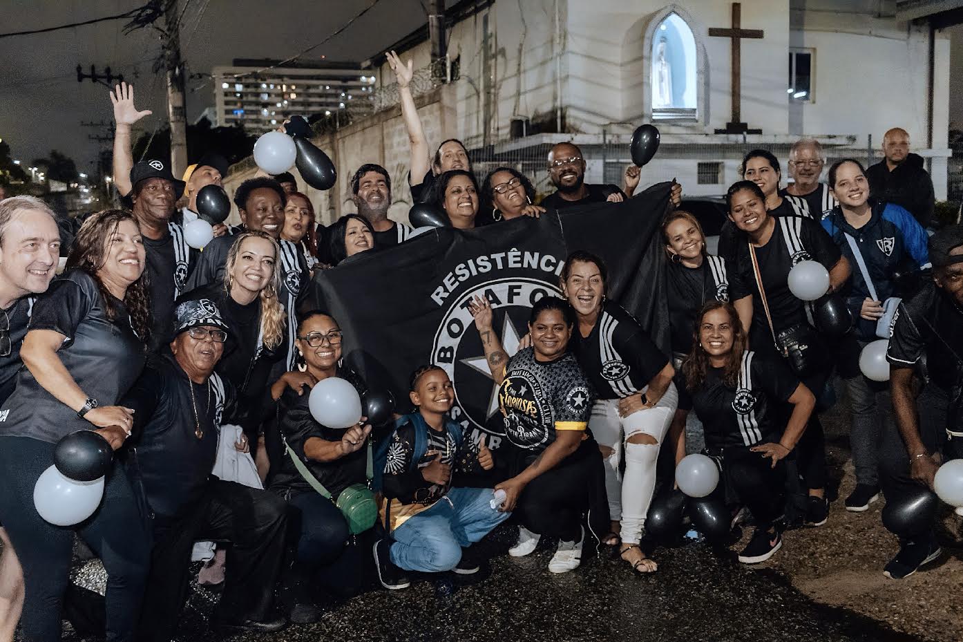 Botafogo Samba Clube retoma ensaios de rua no Engenho de Dentro