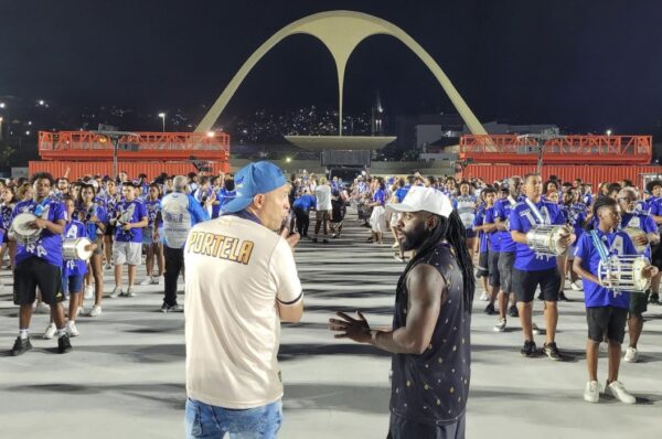 Portela ensaia bateria no Setor 11 para Carnaval 2026