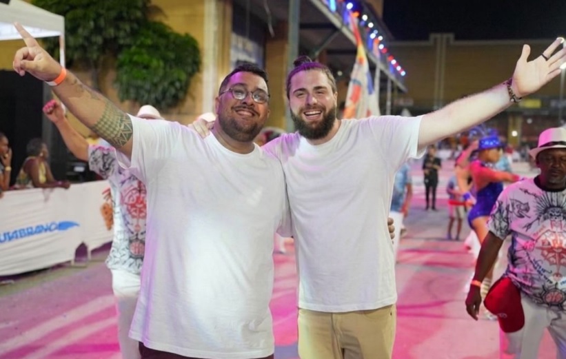 Porto da Pedra: Alex Carvalho e Caio Cidrini são os carnavalescos de 2027!