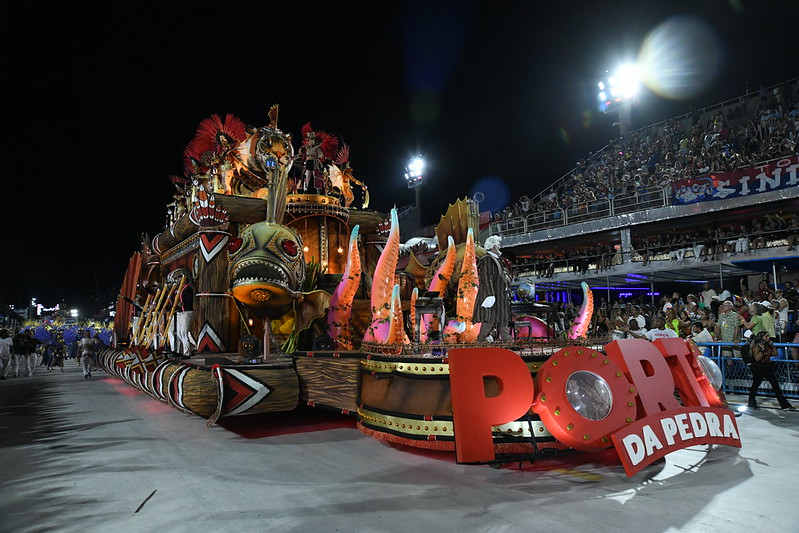 Qual a sua nota para o desfile da Unidos do Porto da Pedra no Carnaval 2023?