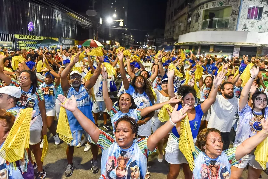 Encontro de Quilombos Reúne Beija-Flor e Mangueira na Avenida Mirandela