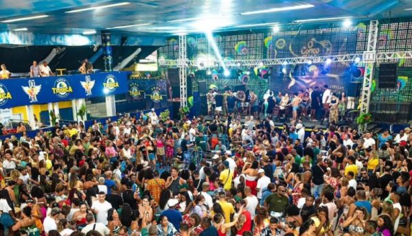 Quintal da Tijuca: Samba de Raiz e Bateria Pura Cadência no Sábado