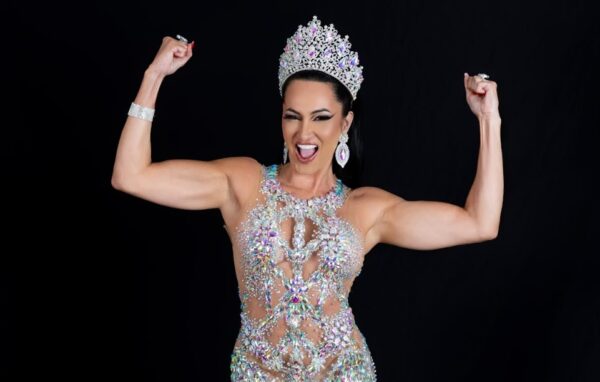 Rainha da Acadêmicos de Niterói revela segredo para não engordar no Natal