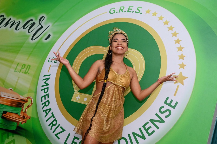 Imperatriz Leopoldinense marca festa para coroar nova rainha de bateria