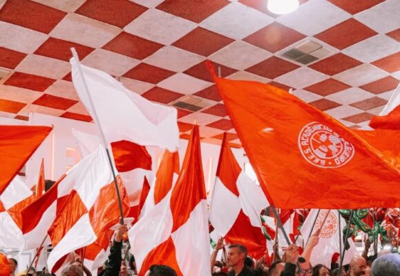 Salgueiro escolhe samba para homenagear Rosa Magalhães em 2026