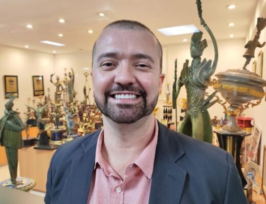Salgueiro homenageia Rosa Magalhães em 2026 e busca mais mulheres no carnaval