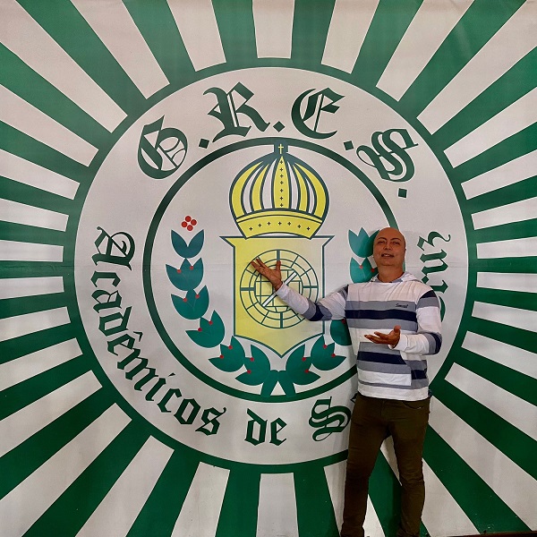 Santa Cruz renova com o carnavalesco Cid Carvalho
