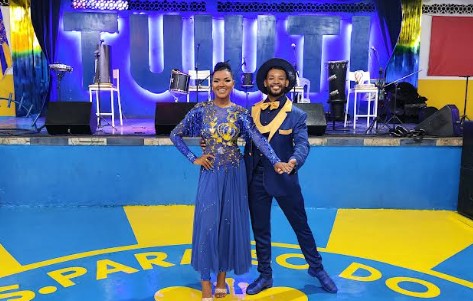Tuiuti homenageia Vinícius e Rebeca: Show de emoção na quadra!