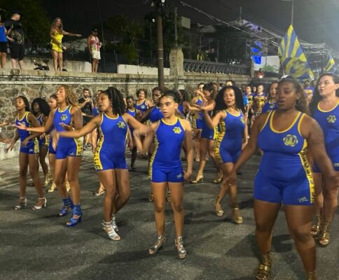 Tuiuti: Passistas Dão Show de Samba Raiz na Sapucaí. É Tradição Pura!