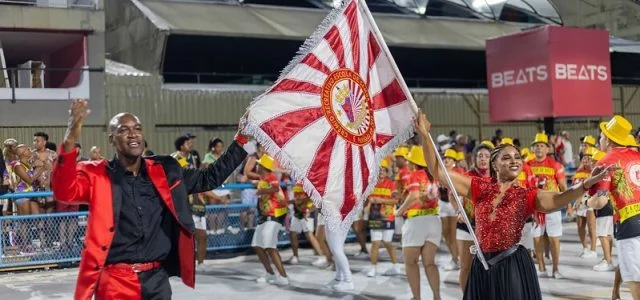 União de Maricá arrasa no ensaio técnico do Carnaval 2024!