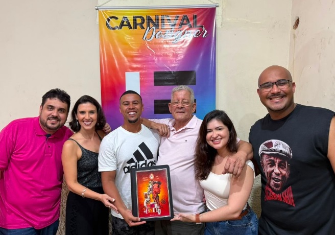 União do Parque Acari: Veja as fantasias do Carnaval 2027 e homenagem a Bezerra da Silva!