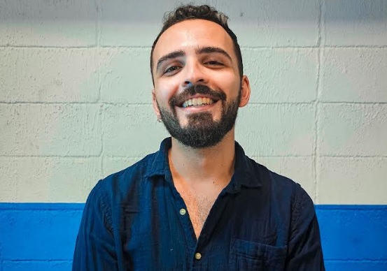 Unidos da Ponte anuncia Nicolas Gonçalves como carnavalesco