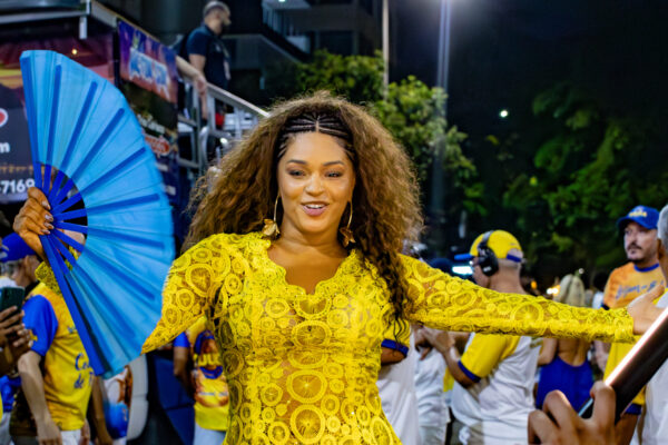 Unidos da Tijuca ensaia na rua Conde de Bonfim neste domingo
