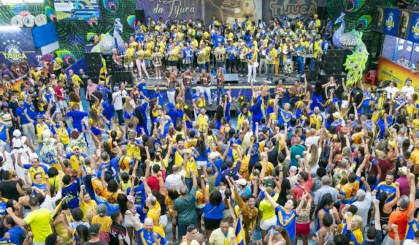 Unidos da Tijuca ensaia para o Carnaval 2026 com enredo sobre Carolina Maria de Jesus