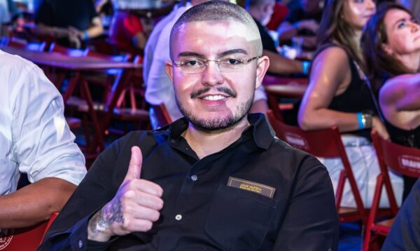 Vila Isabel busca título com enredo que é a cara da escola