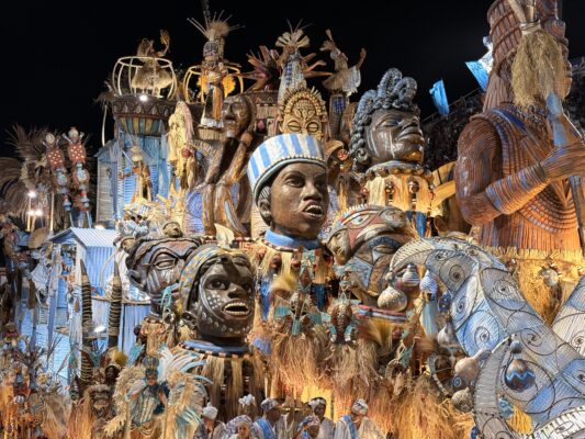 Vila Isabel: Filho de Heitor dos Prazeres se emociona com legado na Sapucaí