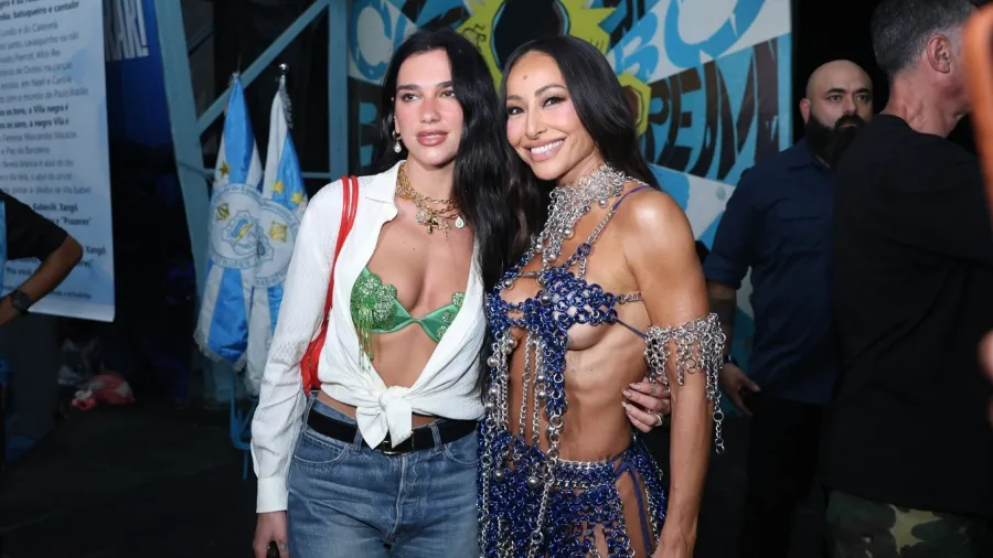 Vila Isabel tem ensaio especial com Dua Lipa na quadra