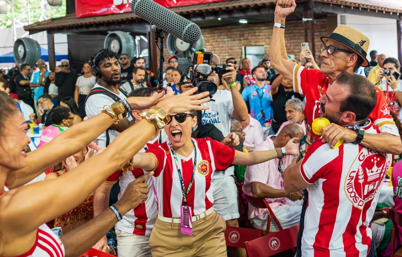 Viradouro Campeã: Festa em Niterói com novo casal e Juliana Paes! Sábado imperdível!