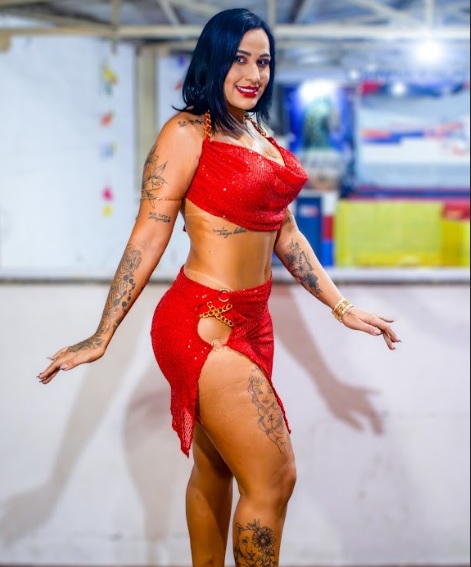 Vizinha Faladeira anuncia Rafaela Marinha como musa para o Carnaval 2026