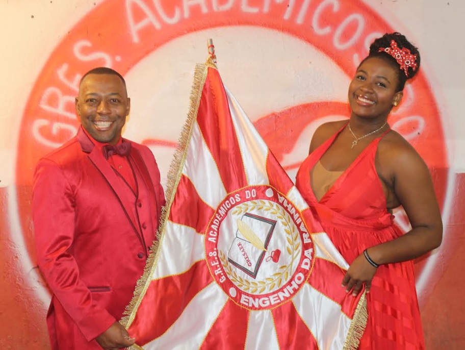 Acadêmicos do Engenho da Rainha tem novo casal de mestre sala e porta bandeira Léo Chocollat e Joyce Santos